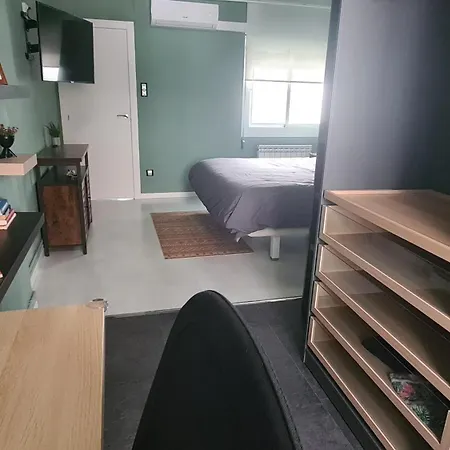 The House דירה *